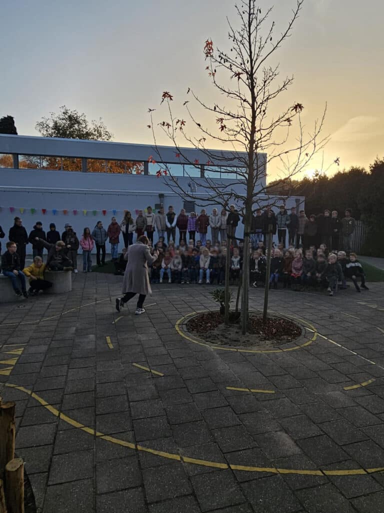 Opening vernieuwd schoolplein na een begeleid schoolplein traject