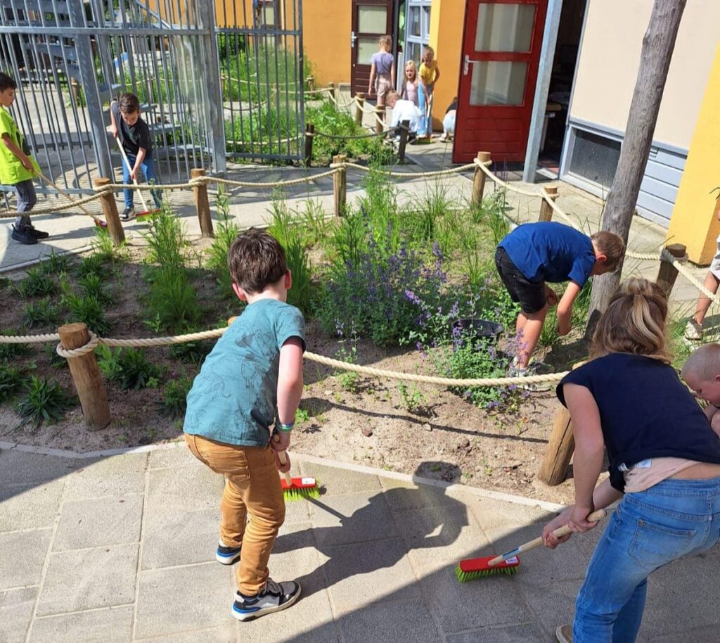 Onderhoud schoolplein